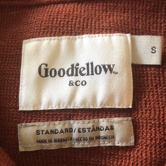 Goodfellow & Co | Men's Rust Long Sleeve Henley Pullover shirt - Picture 9 of 10